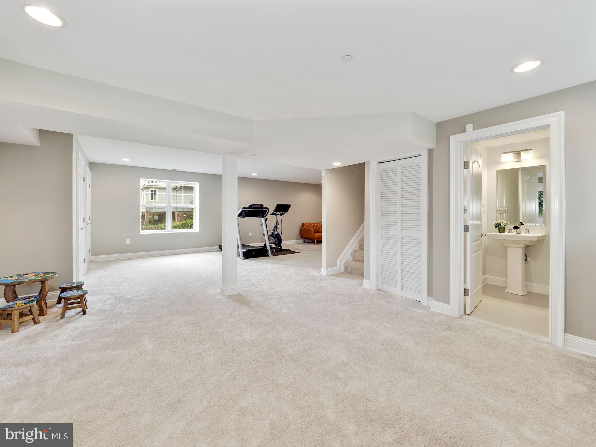 2500 Forest Glen Road Silver Spring, MD 20910 - Photo 30 of 41