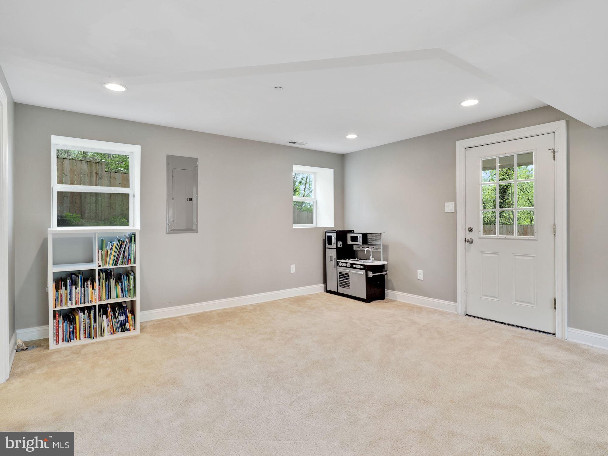 2500 Forest Glen Road Silver Spring, MD 20910 - Photo 33 of 41