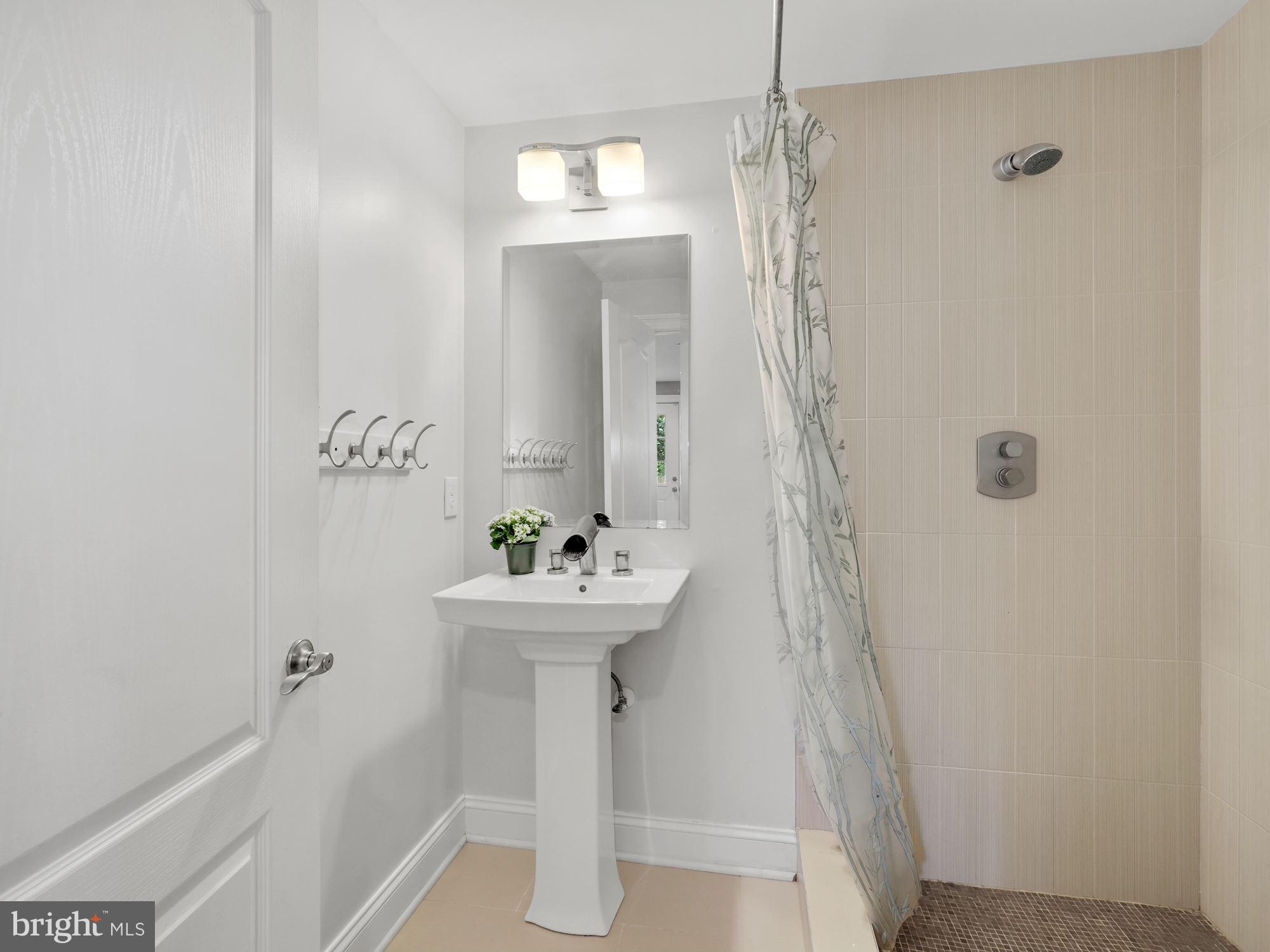 2500 Forest Glen Road Silver Spring, MD 20910 - Photo 36 of 41