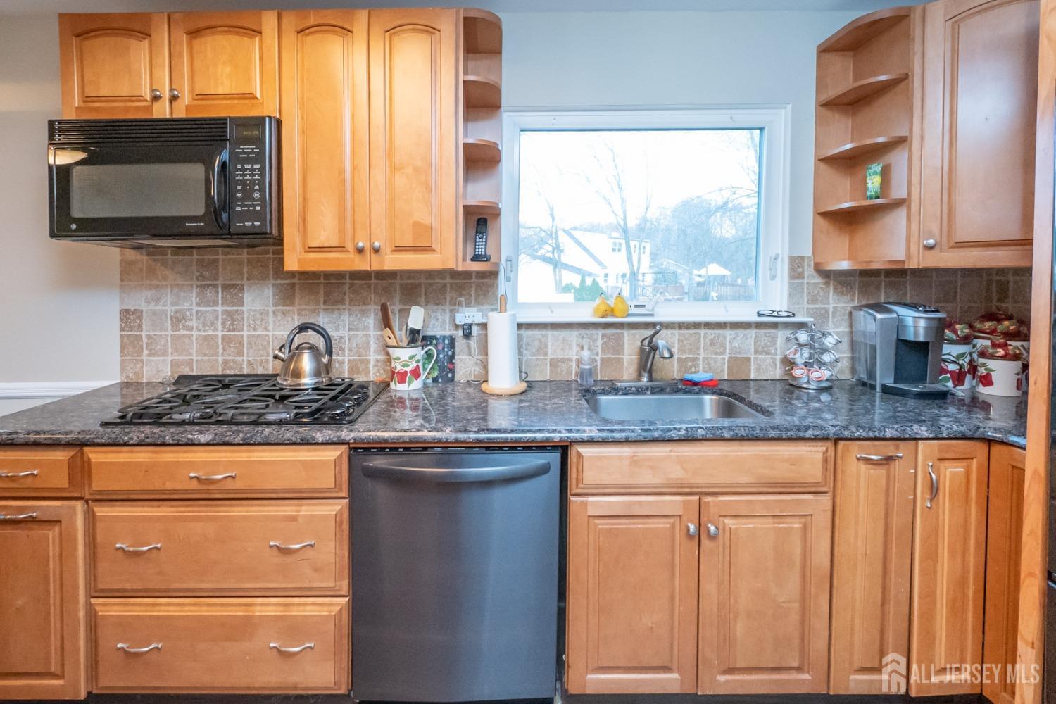 10 Arvin Road Old Bridge, NJ 08857 - Photo 8 of 42 Gallery Image 8