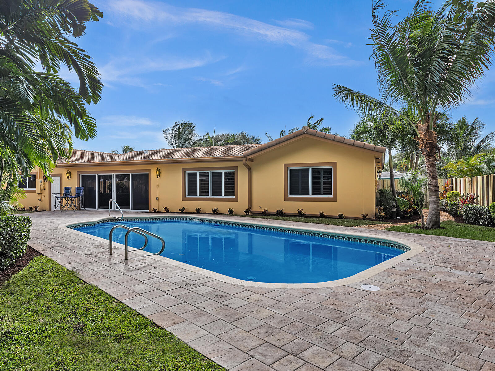 2021 Northeast 28th Street Lighthouse Point, FL 33064 - Photo 13 of 57 Pool