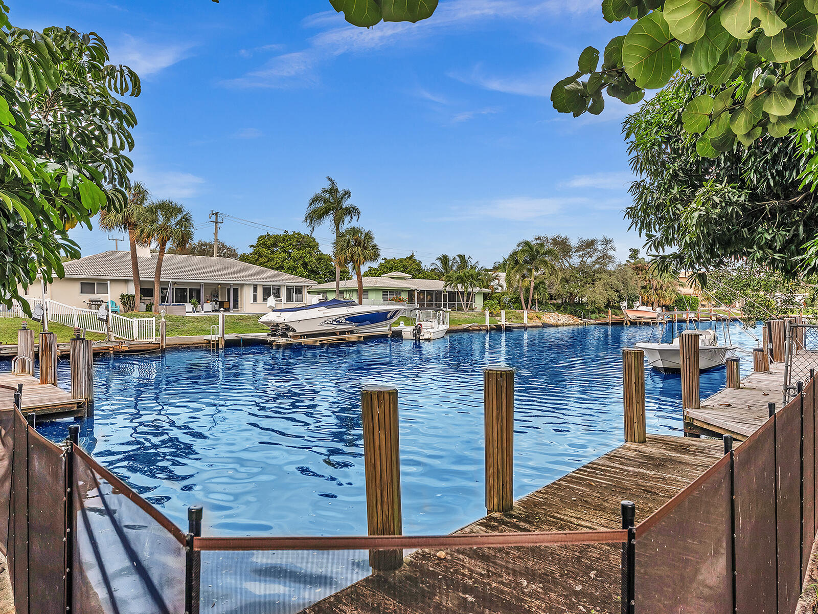 2021 Northeast 28th Street Lighthouse Point, FL 33064 - Photo 14 of 57 Canal