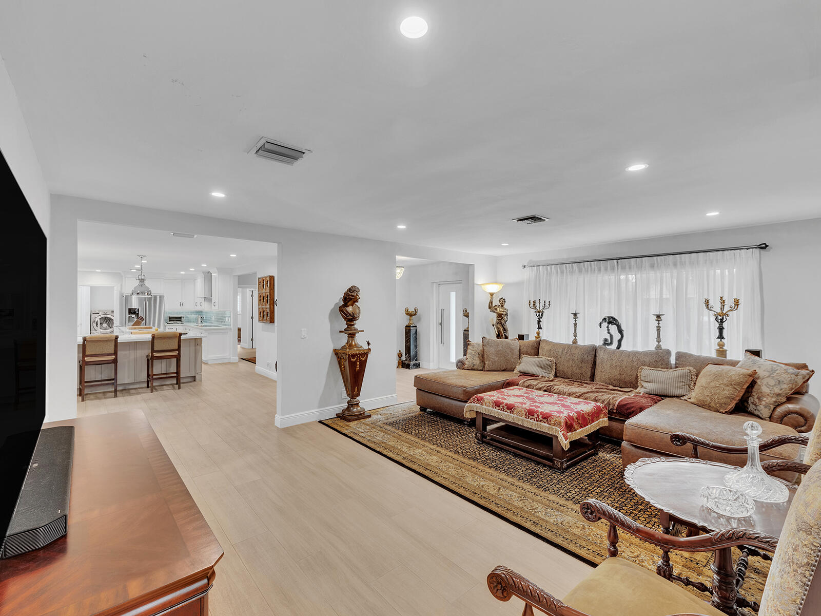 2021 Northeast 28th Street Lighthouse Point, FL 33064 - Photo 43 of 57 Living Area