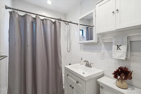 $449,000 | 107 15th Street, Unit E2, Garden City, NY 11530
