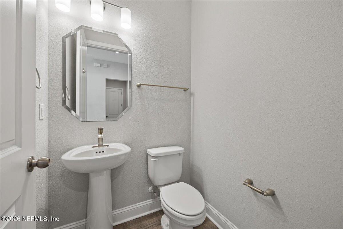 317 Oak Shadow Place St. Johns, FL 32259 - Photo 22 of 62 Powder room
