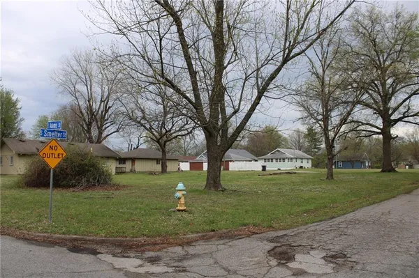 $16,000 | 502 East Adams Street, Pittsburg, KS 66762