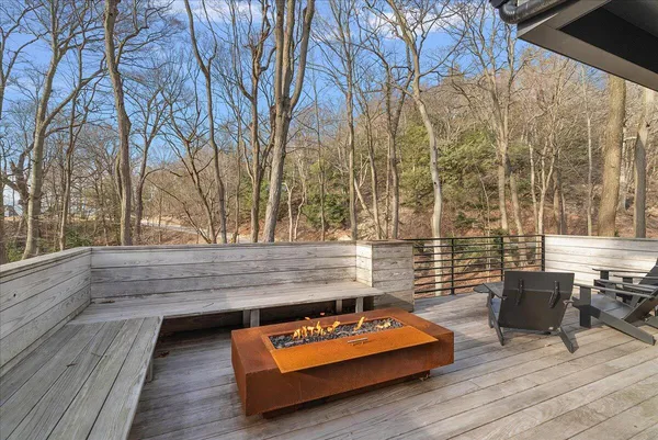 $2,750,000 | 371 Dunegrass Cir Drive, Saugatuck, MI 49453