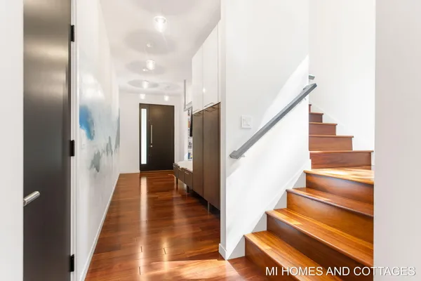 $2,750,000 | 371 Dunegrass Cir Drive, Saugatuck, MI 49453