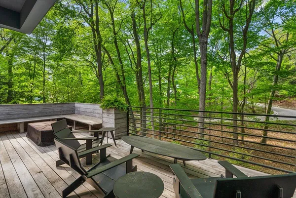 $2,750,000 | 371 Dunegrass Cir Drive, Saugatuck, MI 49453