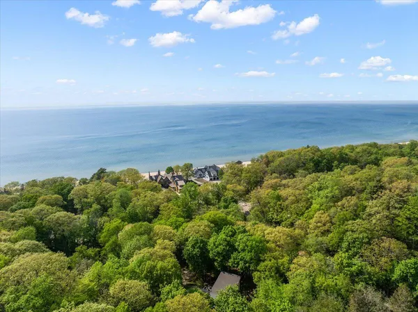 $2,750,000 | 371 Dunegrass Cir Drive, Saugatuck, MI 49453