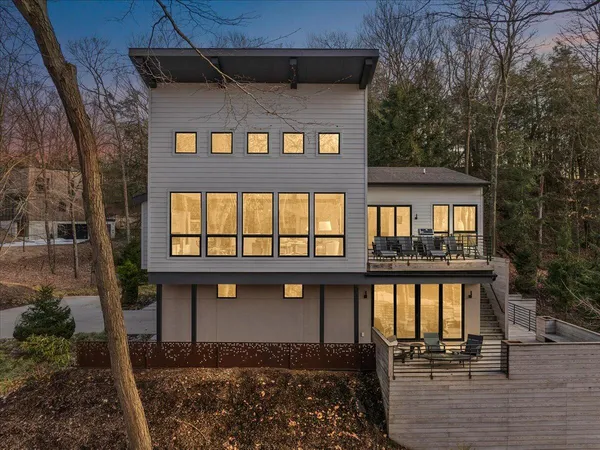 $2,750,000 | 371 Dunegrass Cir Drive, Saugatuck, MI 49453