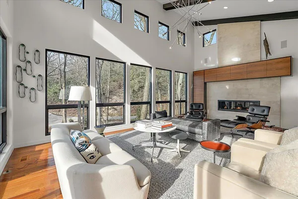 $2,750,000 | 371 Dunegrass Cir Drive, Saugatuck, MI 49453