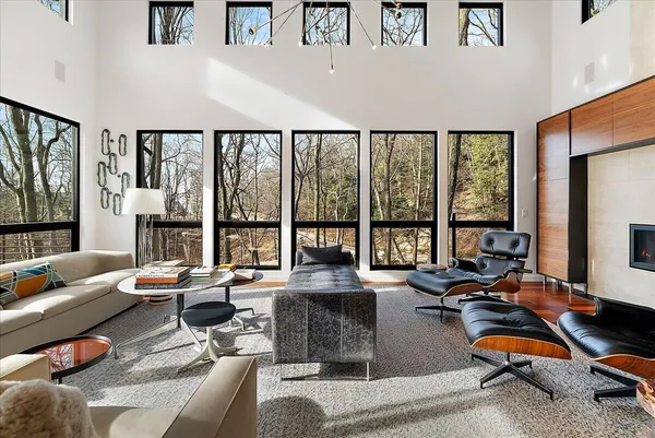 $2,750,000 | 371 Dunegrass Cir Drive, Saugatuck, MI 49453