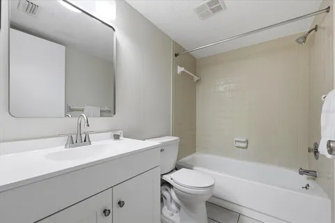 $119,000 | 2420 Winding Creek Boulevard, Unit 105, Clearwater, FL 33761