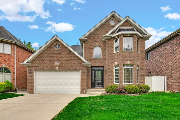 $580,000 | 7920 South Lorel Avenue, Burbank, IL 60459