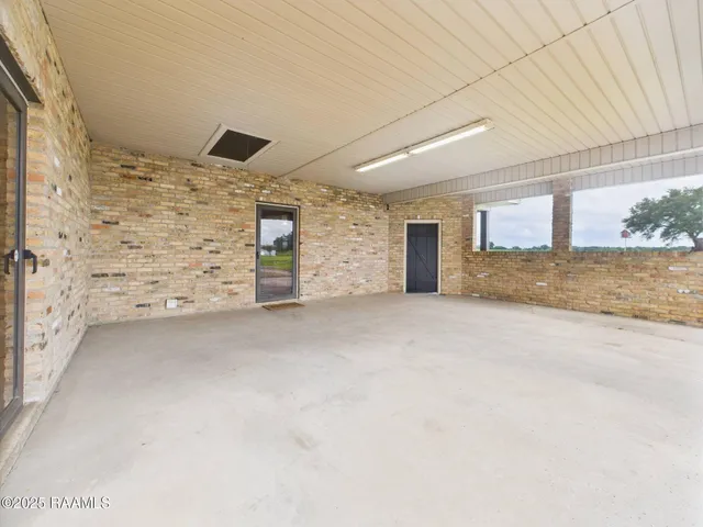 $220,000 | 19004 Highway 335, Kaplan, LA 70548