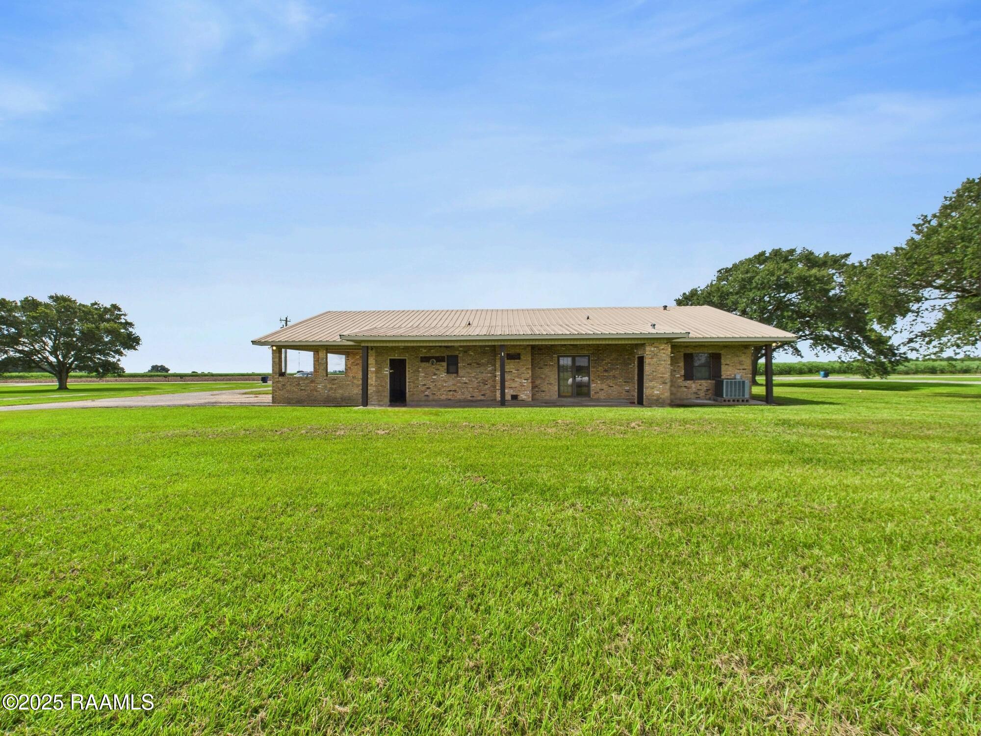 19004 Highway 335 Kaplan, LA 70548 - Photo 19 of 30 CAM04252G0-PR0104-STILL026