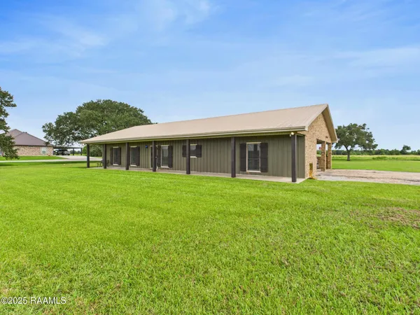 $218,000 | 19004 Highway 335, Kaplan, LA 70548