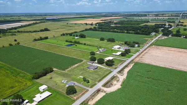 $218,000 | 19004 Highway 335, Kaplan, LA 70548