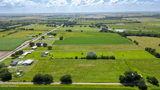 $220,000 | 19004 Highway 335, Kaplan, LA 70548
