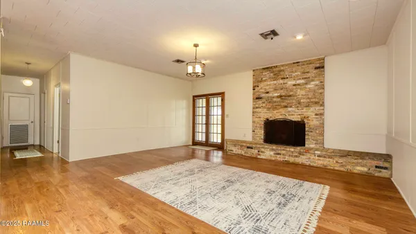 $218,000 | 19004 Highway 335, Kaplan, LA 70548