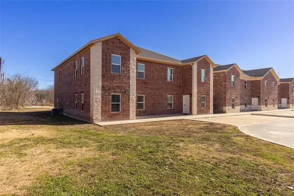 $1,950 | 2311 Abilene Street, Greenville, TX 75401