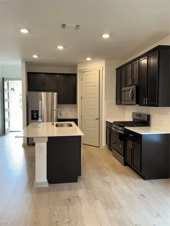 $2,600 | 420 Tinto Street, Leander, TX 78641