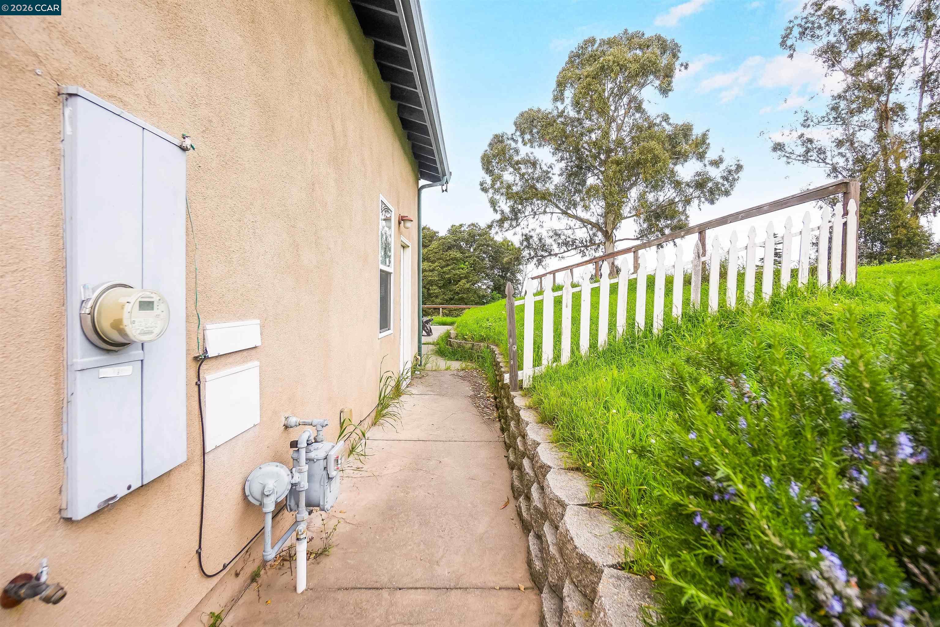213 North Rancho Place Pinole, CA 94564 - Photo 47 of 63