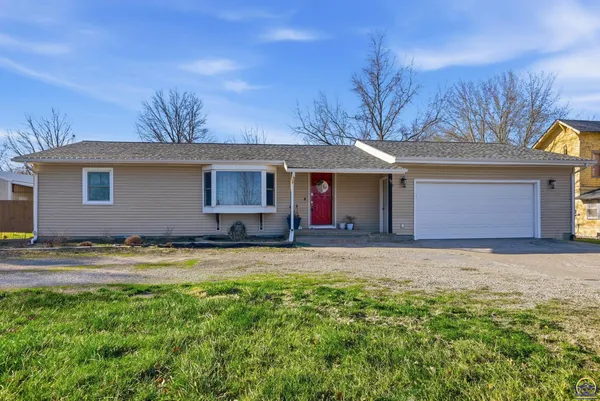 $270,000 | 17 Main Street, Osage City, KS 66523