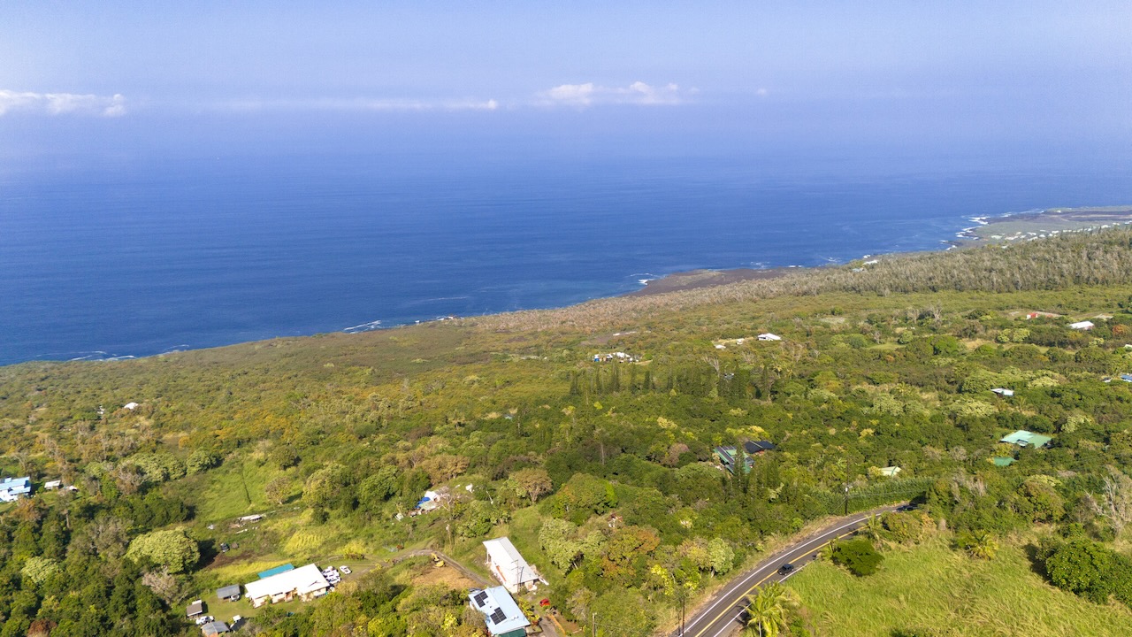 87-2721 Lot 2a Hawaii Belt Road Captain Cook, HI 96704 - Photo 4 of 17 a view of an ocean