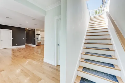 $1,399,000 | 17 Vinton Street, Unit 5, Boston, MA 02127