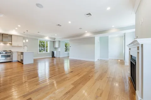 $1,399,000 | 17 Vinton Street, Unit 5, Boston, MA 02127