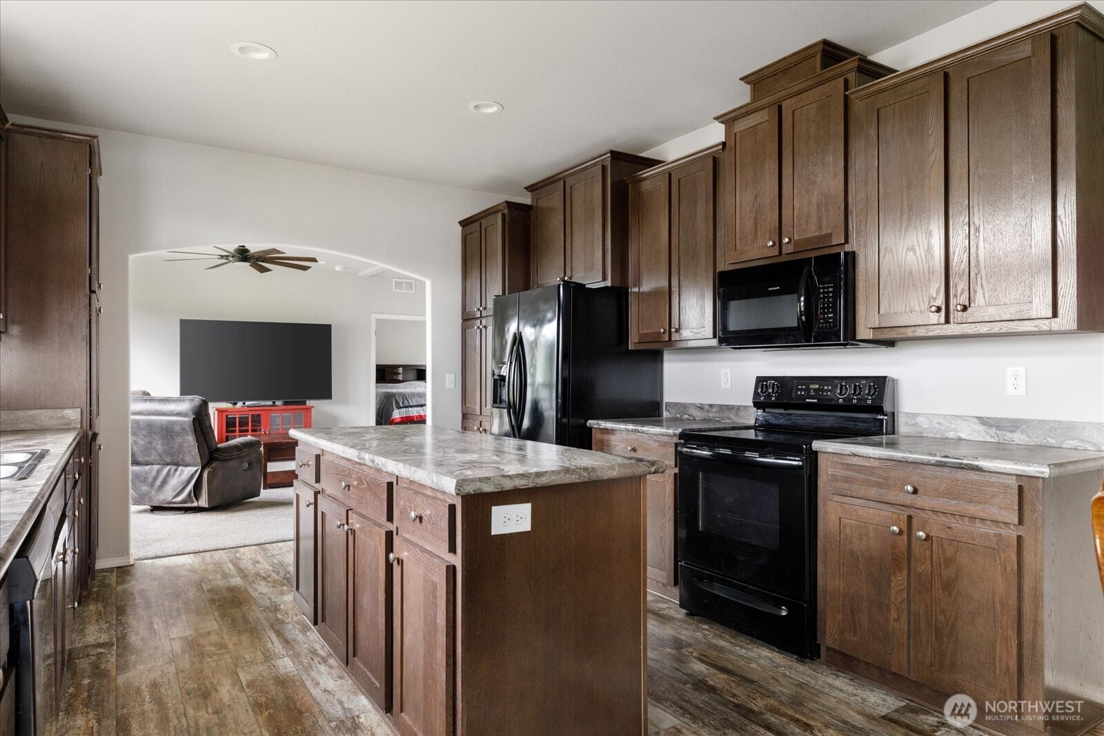 140 West Green Valley Road Oak Harbor, WA 98277 - Photo 13 of 40 Gallery Image 13