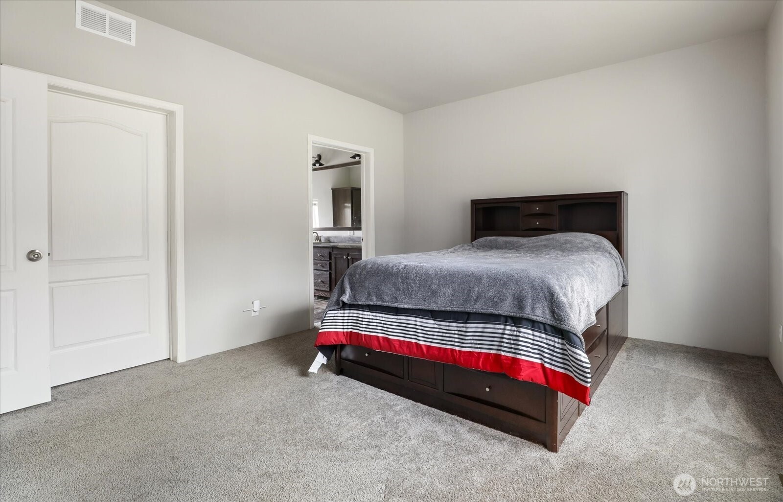 140 West Green Valley Road Oak Harbor, WA 98277 - Photo 16 of 40 Gallery Image 16