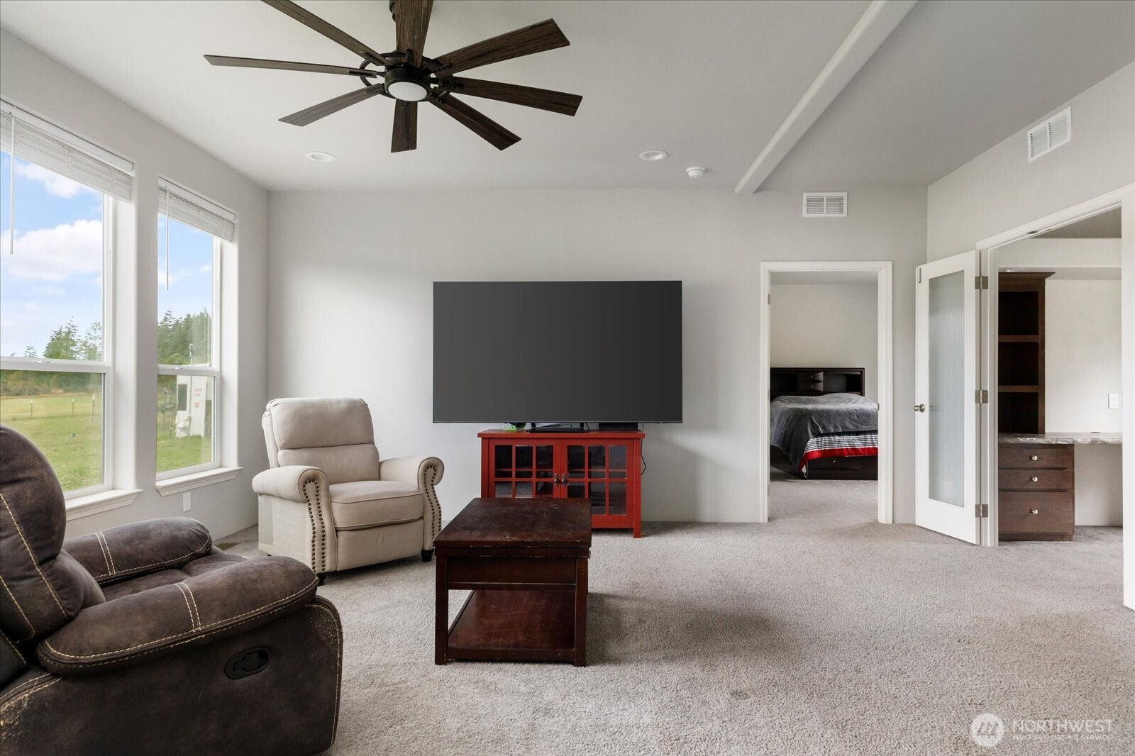 140 West Green Valley Road Oak Harbor, WA 98277 - Photo 5 of 40 Gallery Image 5