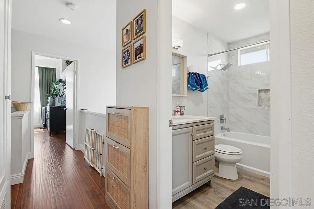 340 Ferrara Way Vista, CA 92083 - Photo 26 of 41