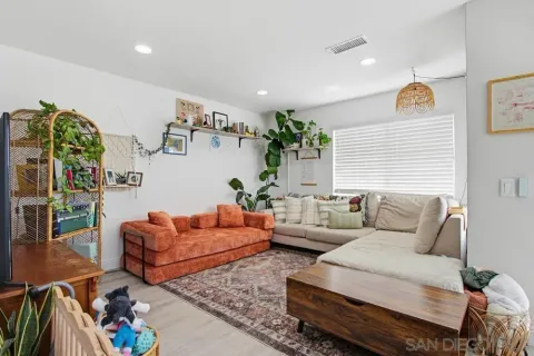 $657,500 | 340 Ferrara Way, Vista, CA 92083