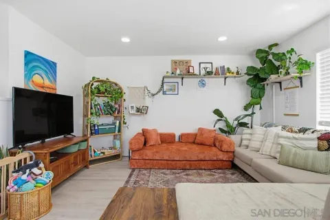 $657,500 | 340 Ferrara Way, Vista, CA 92083