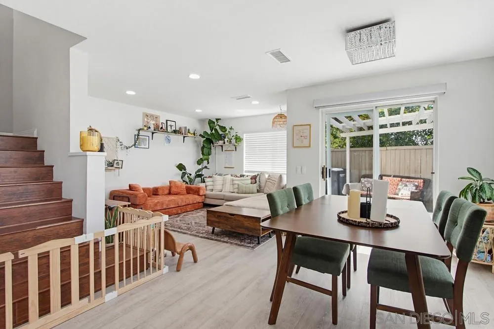 340 Ferrara Way Vista, CA 92083 - Photo 9 of 41