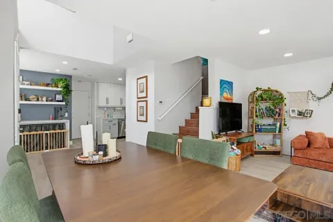 $657,500 | 340 Ferrara Way, Vista, CA 92083