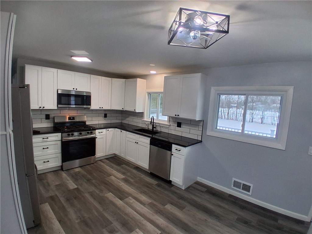 97 Crimson Bramble Road Henrietta, NY 14623 - Photo 12 of 31