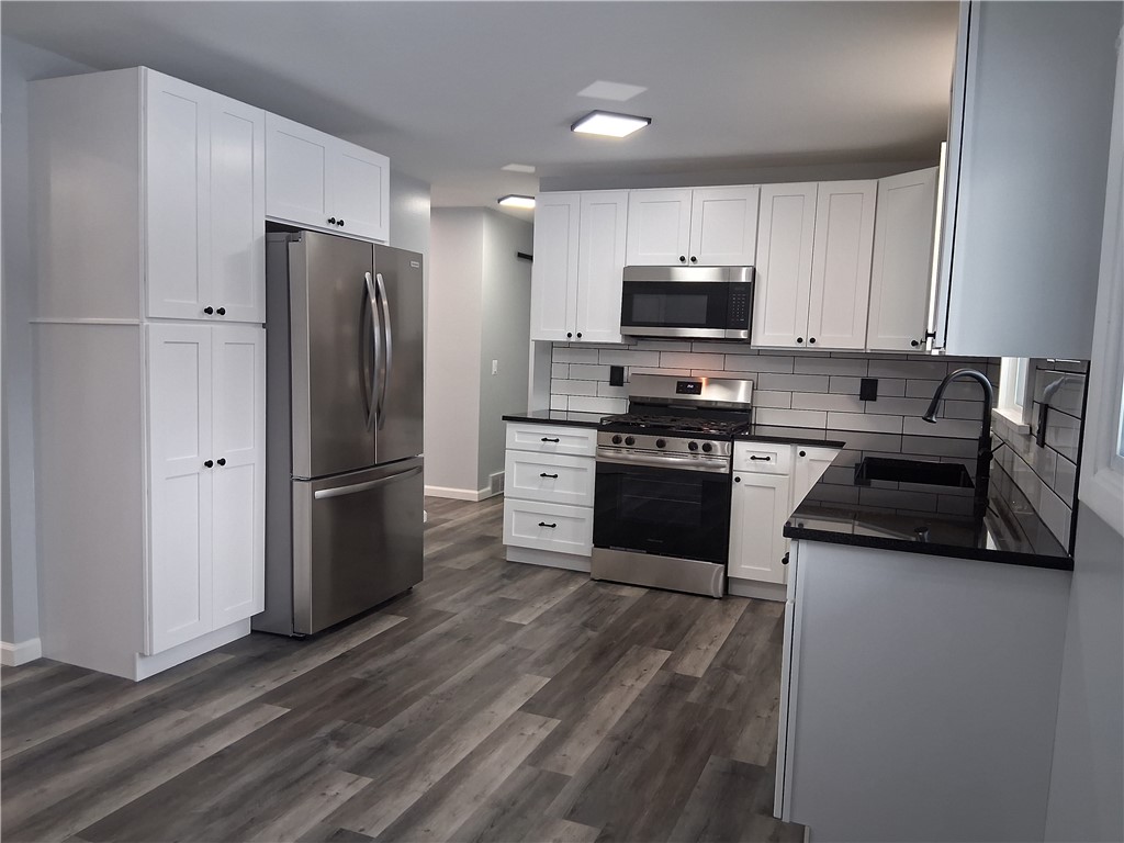 97 Crimson Bramble Road Henrietta, NY 14623 - Photo 13 of 31