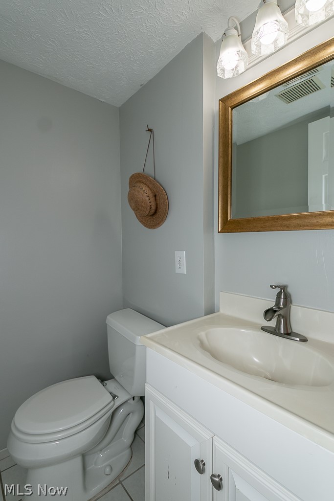 9956 Johnnycake Ridge Road, Unit E16 Painesville, OH 44077 - Photo 25 of 28