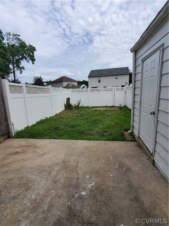 1906 Beaver Road Henrico, VA 23075 - Photo 12 of 13 a view of a terrace