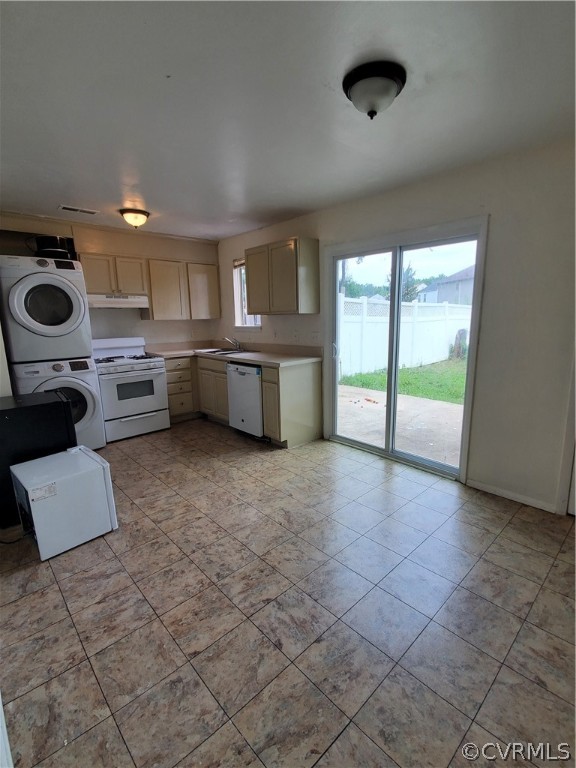1906 Beaver Road Henrico, VA 23075 - Photo 3 of 13 a large white kitchen with a large window