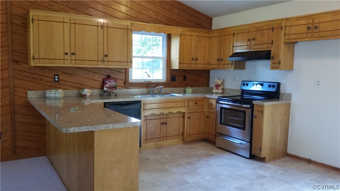 1312 Robindale Road North Chesterfield, VA 23235 - Photo 4 of 21 Gallery Image 4