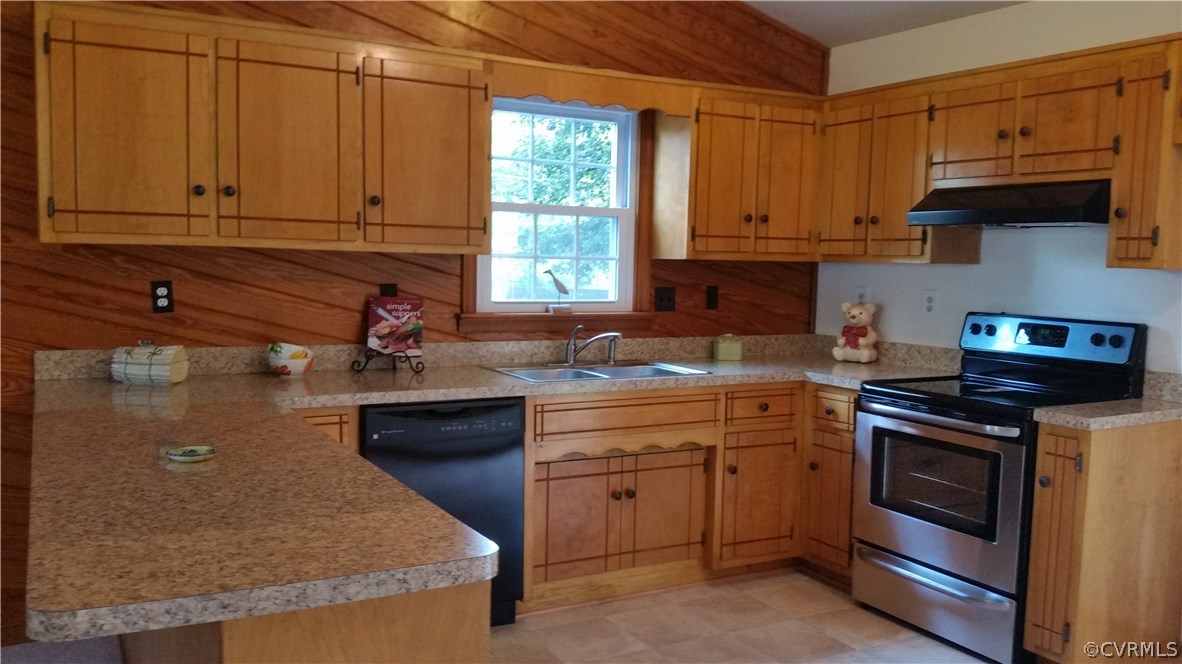 1312 Robindale Road North Chesterfield, VA 23235 - Photo 6 of 21 Gallery Image 6