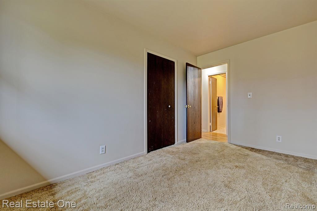 2175 Vernor Road Lapeer, MI 48446 - Photo 17 of 51