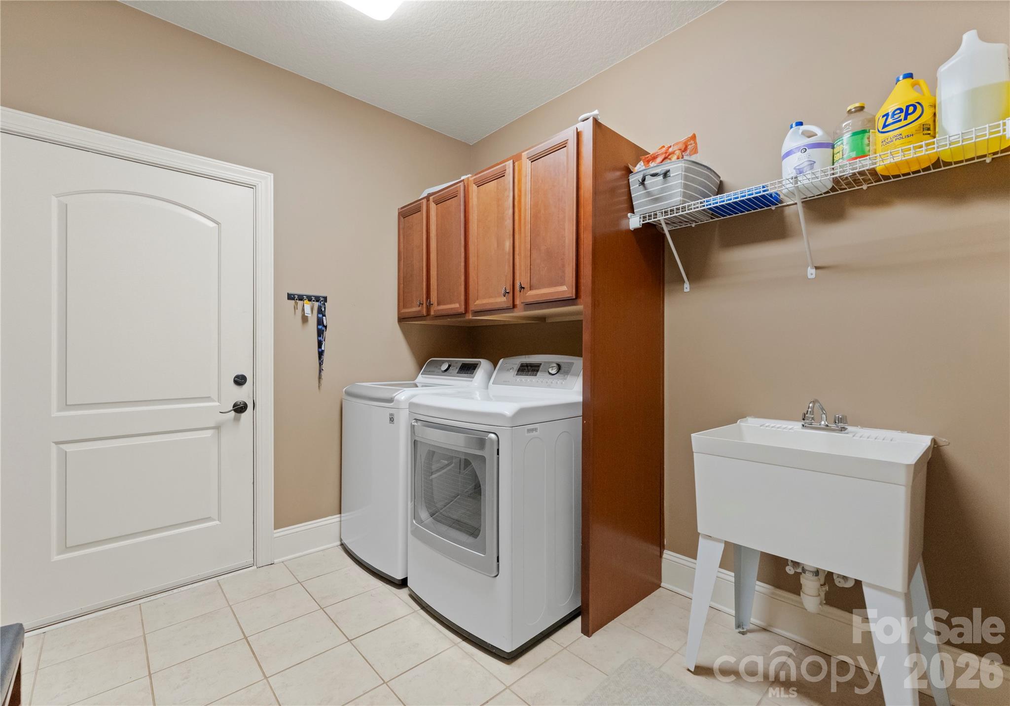 860 Arrow Point Lane Kannapolis, NC 28081 - Photo 22 of 38 a utility room with dryer and washer