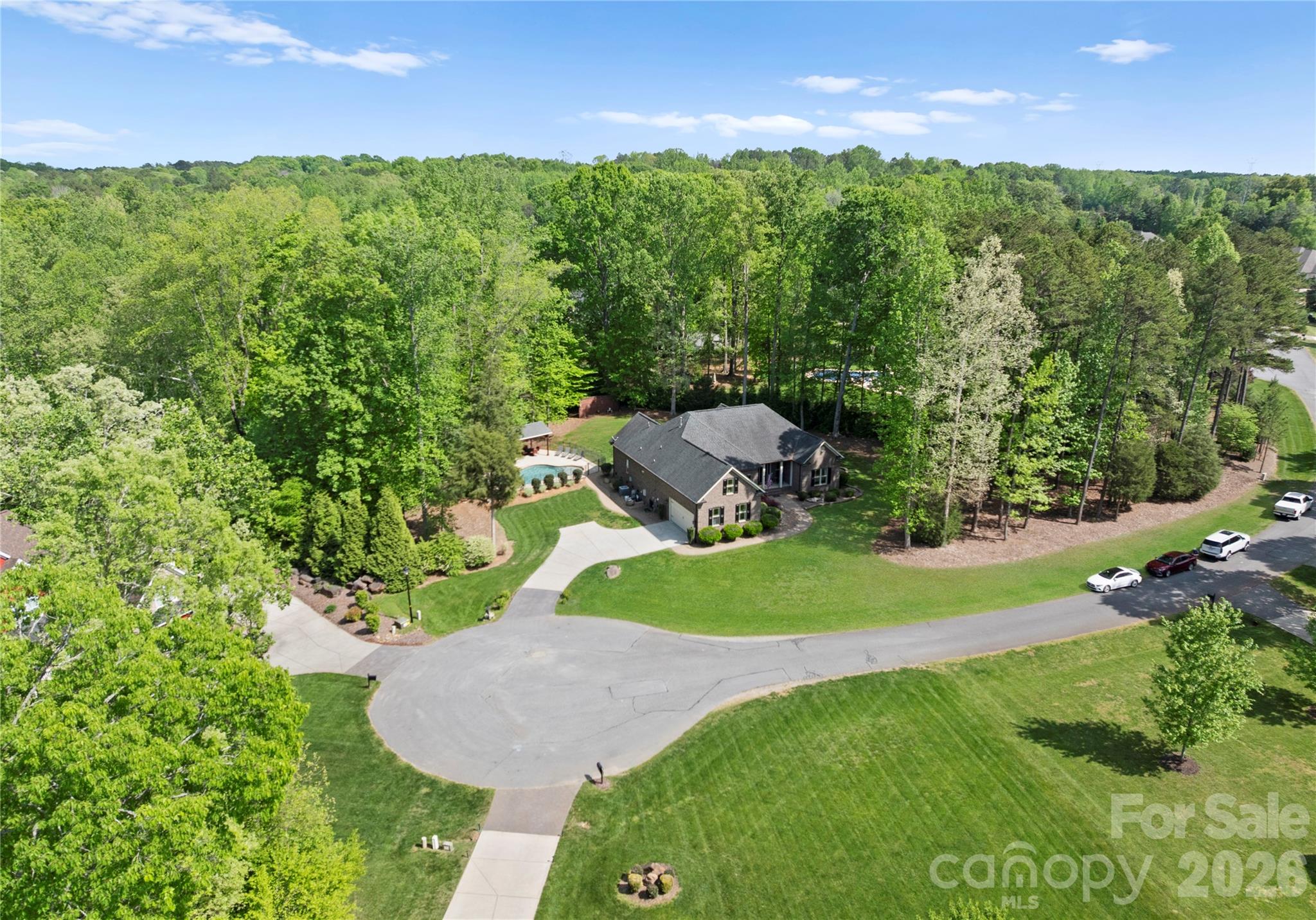 860 Arrow Point Lane Kannapolis, NC 28081 - Photo 3 of 38 a view of a golf course with a garden